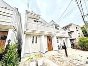 たっぷりの陽光と心地よい風が舞い込む住まい 