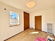 子供部屋にもおすすめな収納スペースたっぷりの居室