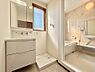 洗面：明るい洗面所は毎朝の身支度も楽しくできちゃいそうです。