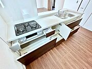 使いやすさを優先したスライド式収納タイプ！
