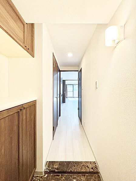 家族の帰宅やお客様をあたたかく迎える玄関