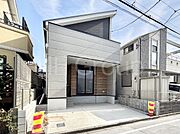 洗練された外観、上質な住空間が広がる室内は永く安心して過ごせる住居です。 
