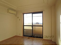 アビエスIII 2階1Kのリビング/ダイニング