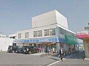 ローソン　石部郵便局前店まで110メートル