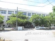 金城小学校まで1000メートル