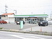 ファミリーマート　彦根川瀬馬場町店まで600メートル