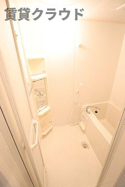 画像14:すっきりとしたシャワールームです