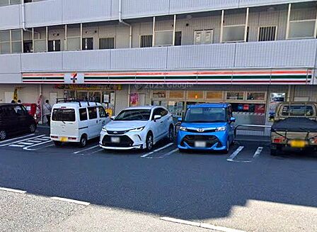 セブンイレブン横浜西大口店まで徒歩3分 約150m