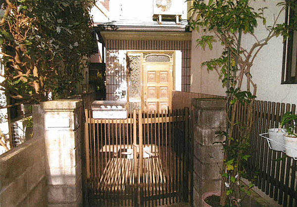 玄関