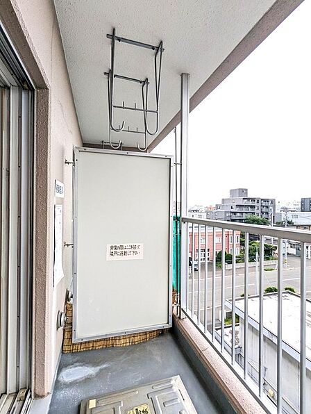 【バルコニー】
