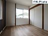 室内：北側洋室（約6.1帖）