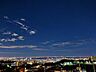 その他：空と街の煌めきが広がるパノラマビュー。バルコニーから眺める美しい夜景も、この住戸ならではの大きな魅力です♪