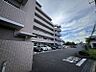 その他：敷地内に駐車場があるので車までの移動距離が短く、通勤時やご家族のお迎えなどの負担が軽減されます♪