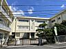 周辺：川戸小学校まで　573m　徒歩約8分　緑区と若葉区に隣接した、緑が豊かで、支川都川が流れる自然豊かな学区です。外国語学習、域や小中が連携したボランティア活動に力を入れています。