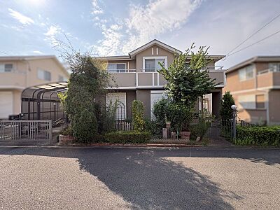 外観:建物面積115m2超えの4LDK!部屋数も充実しておりご家族が多くても安心の一戸建てです♪ 外観:建物面積115m2超えの4LDK!部屋数も充実しておりご家族が多くても安心の一戸建てです♪