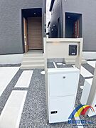 お家にマッチしておりお洒落なポスト 同社同等仕様施工例
