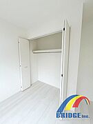 収納豊富で毎日のお洋服選びも楽しくなりそうですね 同社同等仕様施工例