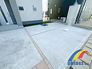駐車スペースしっかり完備
