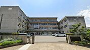 松戸市立六実中学校（800m）