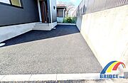 駐車スペースしっかり完備 