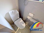 1階・2階ウォシュレット機能付き