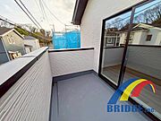 広々したバルコニーではお洗濯物を干すのも楽しくなりそうですね！
