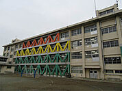 千葉市立登戸小学校（600m）