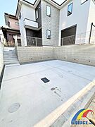 駐車スペースしっかり完備
