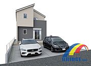 駐車2台可能で、長浦駅まで徒歩9分 住みやすいエリアです。 パントリー、SIC、WIC、サービスルーム付き。 収納豊富でスッキリキレイに片付きます。 