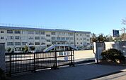 下貝塚中学校（980m）