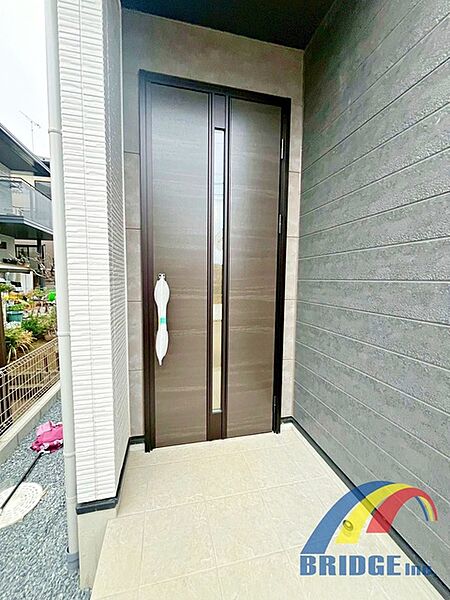 玄関を拡大表示
