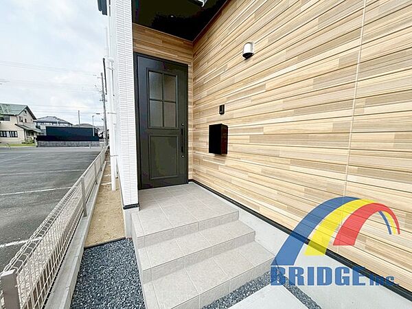 玄関を拡大表示