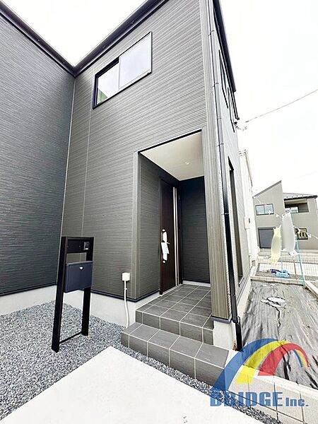 玄関を拡大表示