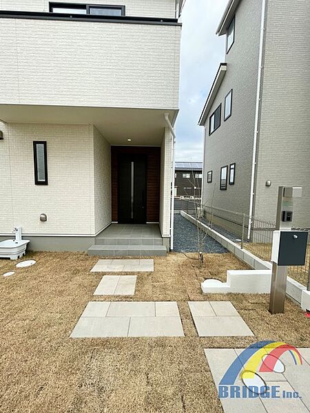 玄関を拡大表示