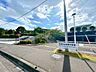 周辺：亘理町立亘理中学校まで1700ｍ徒歩約22分。通学もラクラクの立地です。