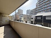 角部屋・南西向きワイドバルコニーで日当り・通風良好です！