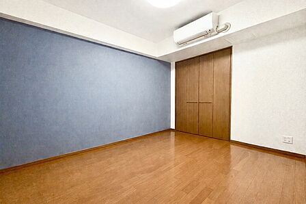 洋室は主寝室としても、趣味部屋としても利用できるほどゆとりがあります。