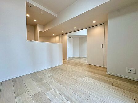 明るく開放感のあるリビングです