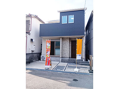 外観:【茨木市耳原1丁目】2022年12月築の築浅・未入居物件です。コンビニまで徒歩5分、スーパーまで徒歩8分と、日々の買い物に便利なロケーションです◎(2025年12月撮影) 外観:【茨木市耳原1丁目】2022年12月築の築浅・未入居物件です。コンビニまで徒歩5分、スーパーまで徒歩8分と、日々の買い物に便利なロケーションです◎(2025年12月撮影)