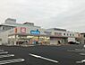 周辺：【ドラッグストア】ウエルシア 淀川三国本町店まで579ｍ