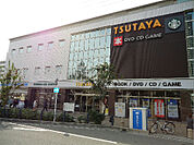 TSUTAYA 香里園店（724m）