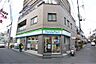 周辺：ファミリーマート 寝屋川香里南之町店（38m）