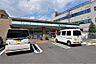 周辺：ファミリーマート 寝屋川三井南店（367m）