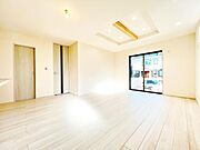 リビングダイニングになります。ご家族そろっての素敵な空間になりそうですね。