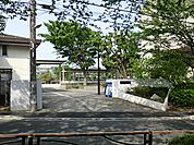 川崎市立白鳥中学校まで約1500m（徒歩19分）