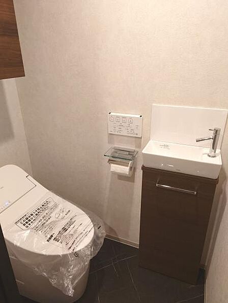 ほっと安らげるトイレ空間です。