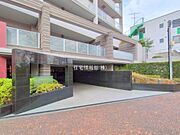 ゆったりとした印象のエントランスです。