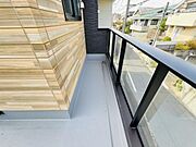 お洗濯ものを気持ち良く太陽の光で干せるのが嬉しいですね。