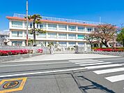 平塚市立春日野中学校まで約750m（徒歩10分）