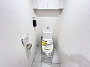 ほっと安らげるトイレ空間です。